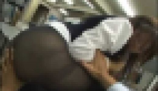 太腿と上を向いたお尻を包み込む黒いタイツが社内を駆け抜け、漂う微香に上司の理性が壊れる　Part 3