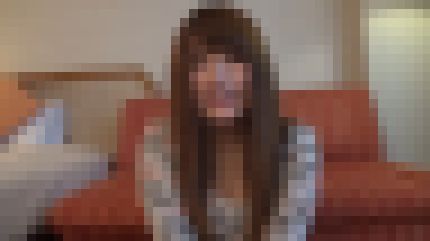 スレンダー美乳の20歳介護士が恥ずかしがりながらも喘ぎまくってオッパイに大量発射される