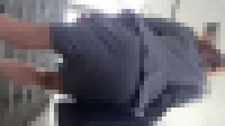 美脚OL３人階段尻