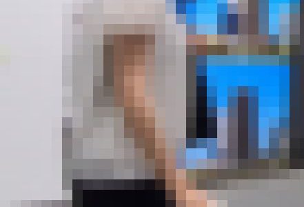 暴れる柔乳なメガネ美女奥さん