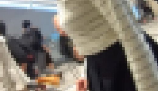 ぶるんぶるんの爆乳OL！