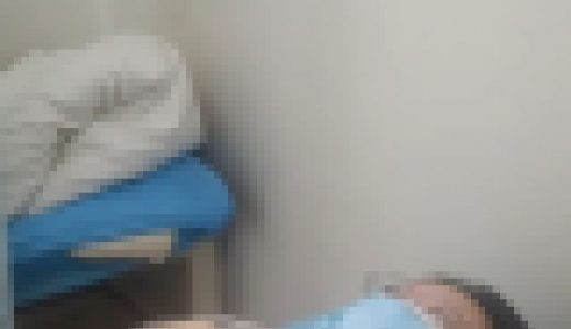 熟女の上半身診察中(7)