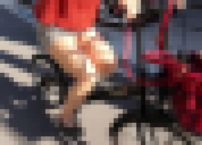 50代熟女のミニスカパンスト自転車 後編
