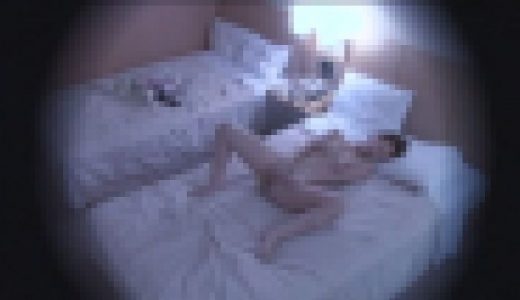 出張OL　ホテルに帰ってからのくつろぎオナニーを隠し撮り　01