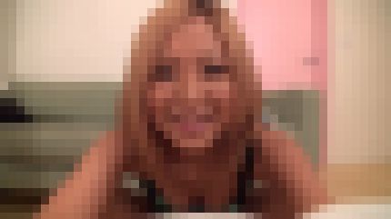 日焼けギャルの19歳女子大生が巨根で突かれ何度も絶頂して体を痙攣させる