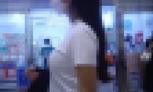 清楚系キャリアウーマンの歩いてる横乳がエロい