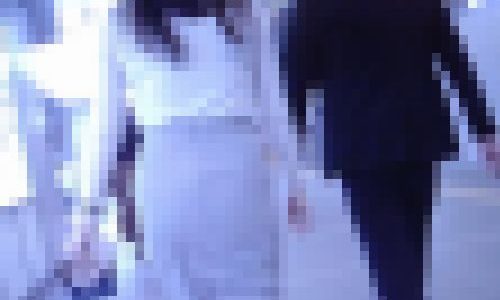 超ドエロヒップのOLがお昼休みに上司とイヤらしい肉体をクネらせながら歩いてるよ