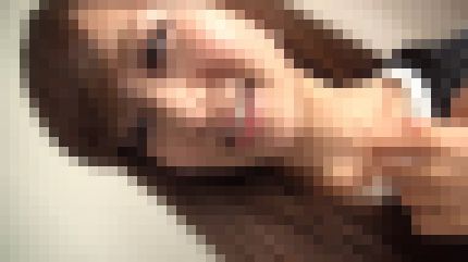 スレンダー美乳の20歳カフェ店員が巨根で突かれてる快感に喘ぎ続ける