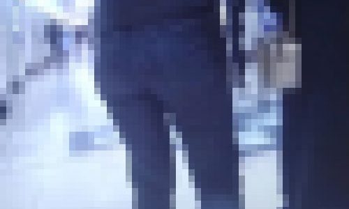 清楚系激カワ美女の物凄くプルプル感のある美桃尻がタイトデニムモッコリさせてエロ過ぎる