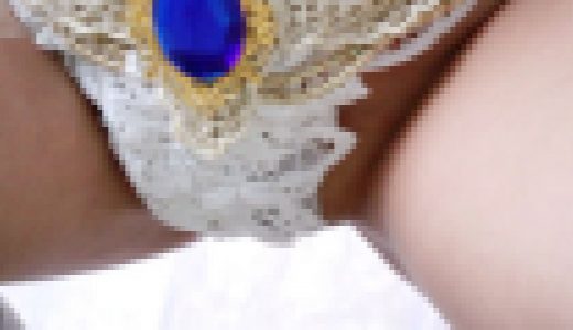 【股間♡】ほぼ裸のドスケベレース水着天使レイヤー！艶めかしい肢体でカメコの性欲を刺激【下乳♡】