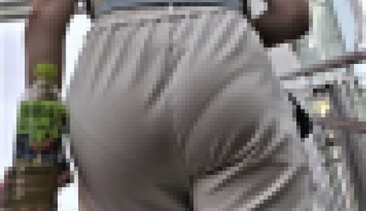 ムチムチ　パン線　透け　くい込み　街　パンティーライン、尻