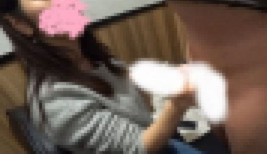＊パパ活女子＊26歳シングルマザー満喫個室でおじさんの肉棒４５４５手コキ