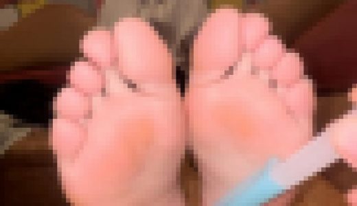 25歳美脚、ゲキ弱２５cm足裏くすぐり！1分30秒