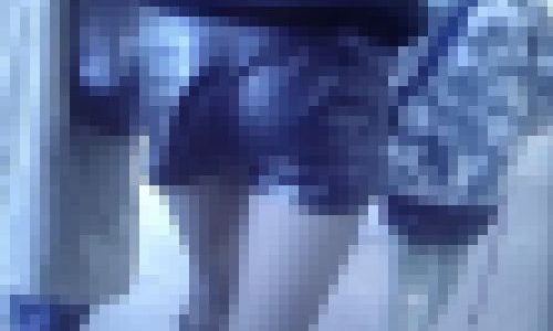 超スーパーハイスペック極上美人ギャルがレザーショートパンツ履いて歩く姿がエロ過ぎる