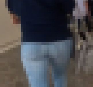 階段を駆け上る美人OL！！