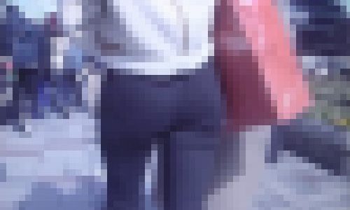 超激カワ極上美人女子大生がスキニーパンツ履いてめちゃくちゃ大きいお尻をパンパンにさせて歩いているよ