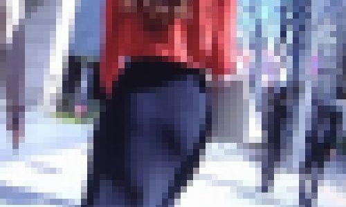 長身激カワ美人モデル系ギャルがタイトスカート履いてTライン出して歩いてる姿がいやらしい