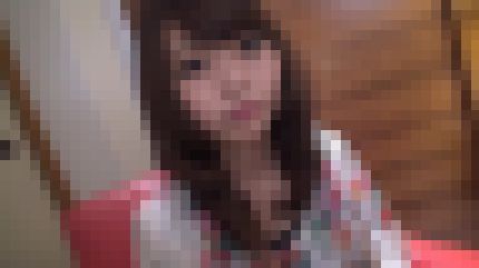人形のような19歳女子大生が弱点の膣奥を突かれ虚ろな目をして喘ぐ
