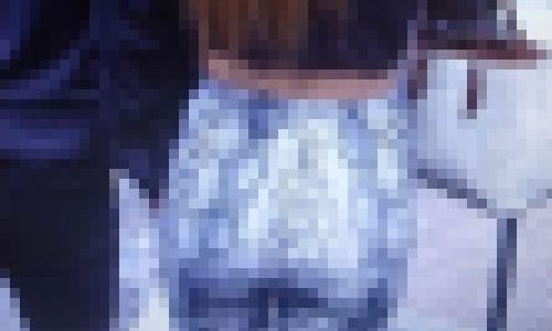 超スーパーハイスペック美人ギャルが激エロスキニータイツ履いて神クビレ美巨尻の最高級ボディを強調させて歩いてるよ