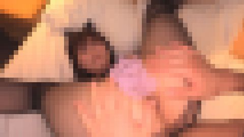 唾液交換が大好き！変態美女は何でも飲みます！