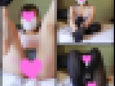 18歳あけみ卒業しました。 ストッキングを破って足の指を出します。