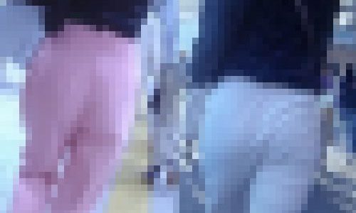 ピタパン履いて食い込み美巨尻がエロい美人お姉さんと爆尻モッコリ膨らませて歩く激カワ女子大生がイヤらしい(2名収録)