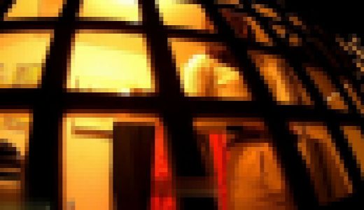 更衣室の美人お姉さん