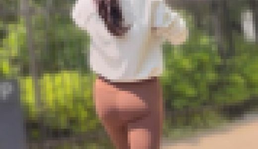 プレミアム素人セレブ奥様の美巨尻！身体もオーラも勝ち組の柔らかいパッツンエロ尻で庶民の男共を挑発！ 下品なレギンス 人妻編