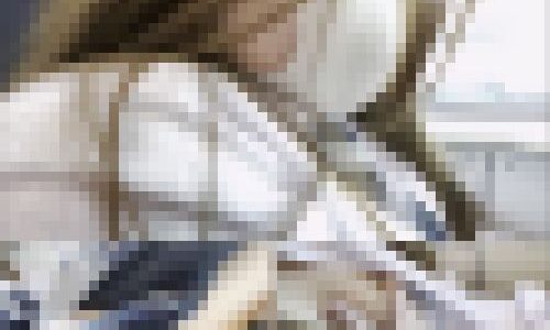 電車おっぱい揉み17 余裕でアイドルのセンターレベルの可愛すぎるコの生おっぱいを触りまくりました！！