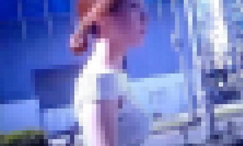 スレンダー美人お姉さんの膨らみがイヤらしい