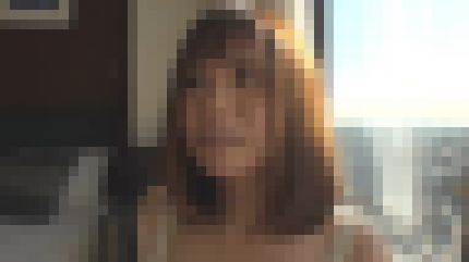 色白スレンダーの20歳フリーターが肉棒で激しく突かれ顔を紅潮させてアソコはビショ濡れ