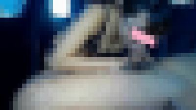 素人 個撮 眼鏡がよく似合う美乳美女。知的なルックスで車内で吸い付きのいいノーハンドフェラ