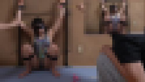 だらしないウンチングスタイルでちょっとの刺激でも悶絶しまくる敏感お姉さん（完全オリジナル）