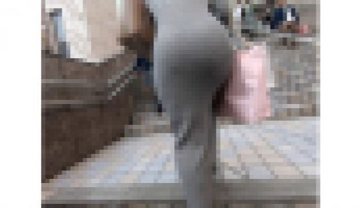 ニットワンピのお姉さん