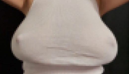 Jカップ爆乳ちゃんが着衣で母乳ブシャーッ♥服から飛び出すミルクがエチエチすぎて最高！！