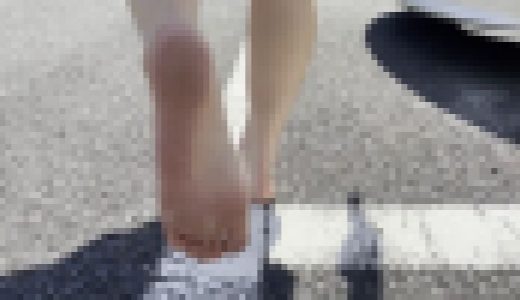 【完全裸足】第34弾！裸足で残暑の街中を歩く量産型女子 part2