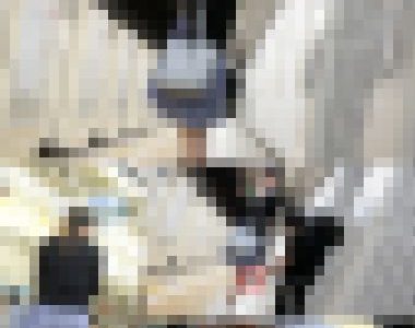 某駅。新画角で純白食い込みを隠し撮り/綺麗なお姉さんとバレた同業者【禁断の逆さ撮り】
