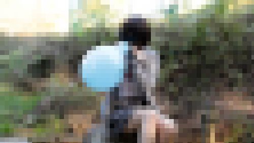 風船フェチ　息で膨らまし割する女性f850