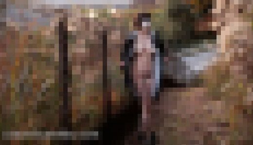 露出AV　背の高い長身女性が野外で全裸にされる275-3