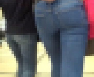 スタイル抜群なデニム爆尻美女