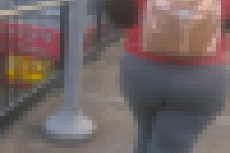 無邪気にブリンブリンの肉下半身をゆらすメス肉の柔らかい膣を 我慢汁ついた男〇器でなでたいvol.2