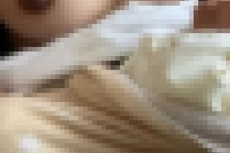 【家庭内盗撮】妻が両乳丸出しで授乳する姿を隠し撮り