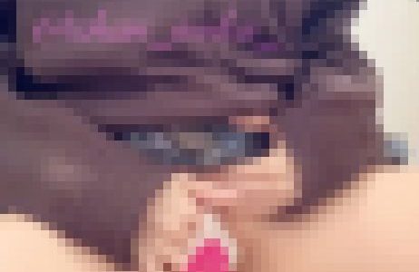 学校から帰宅してトイレで気持ちいいことしちゃった♡