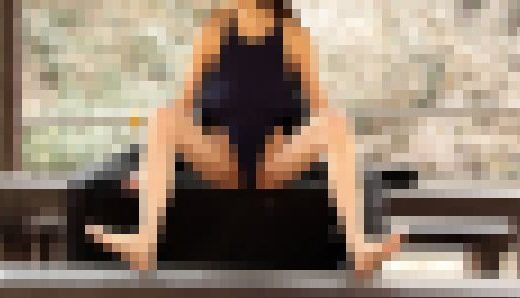 脚が長いモデル体型の女性が野外露出で恥ずかしい動画を撮られる276-6