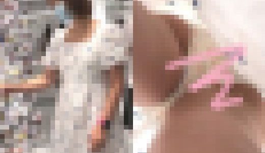 ロングスカートだけど可愛いおパンツをはいたお姉さんを盗撮