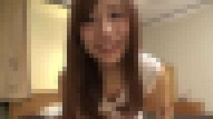 小動物系の20歳専門学校生が初ハメ撮りで感度抜群の体で喘ぎまくる