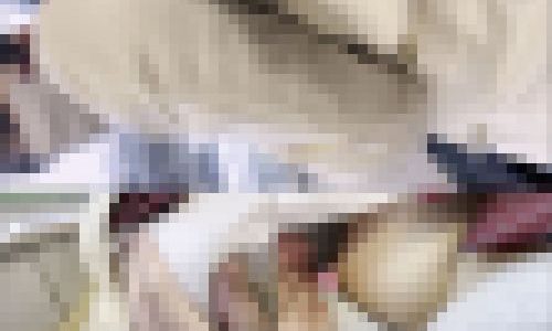 電車お触り22 大人しい可愛いコの隣をキープして身体を触りまくりました！！巨乳をもみもみしまくりです笑