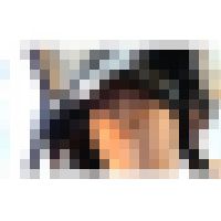 【４K・高画質】#53 ペンギン歩きで階段登るニットショーパン娘の気になるお股の隙間