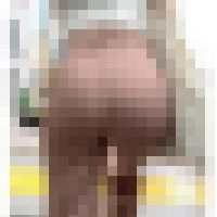 《レギンスを越えたパツパツ感！最強クラスに興奮する美巨尻OL》